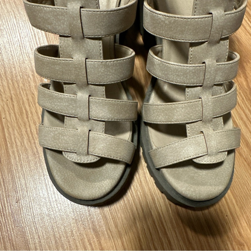 Dirty Laundry Fun stuff Gladiator lug sole heeled sandals natural hemp 9.5 - Picture 4 of 7